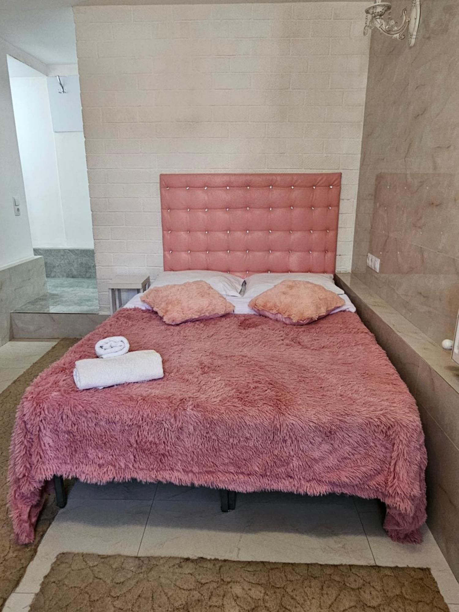 Rose Studio Chisinau Bagian luar foto